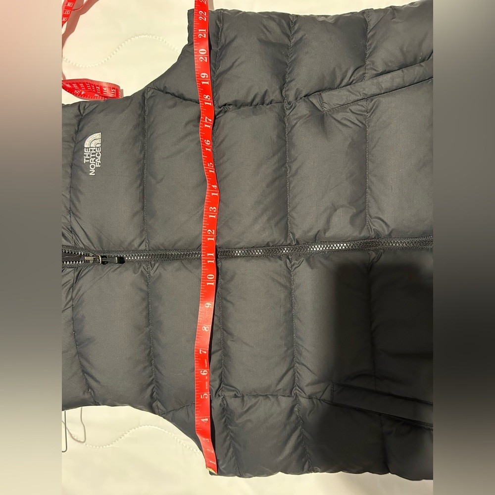 The North Face Black Puffy Vest - Picture 4 of 5
